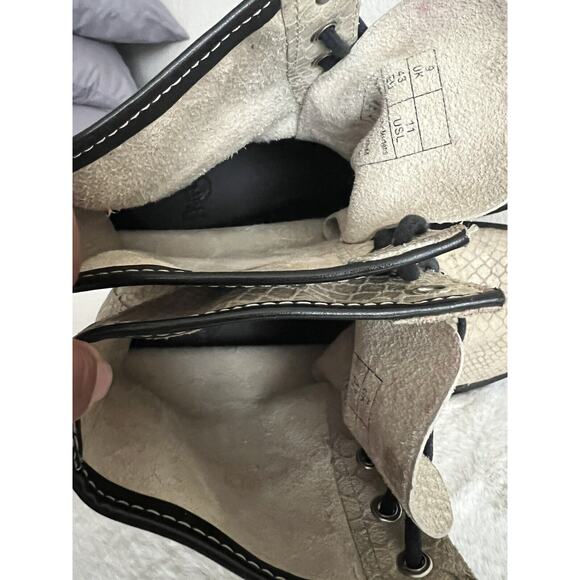 DR MARTENS women hi shine Snake print Boots Size 11 - Picture 11 of 14